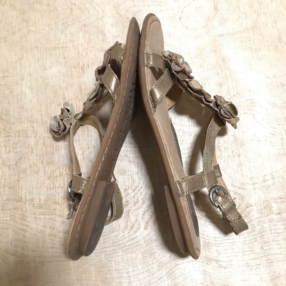BOC Born Size 9 Metallic Leather Flower Sandals - Picture 5 of 8